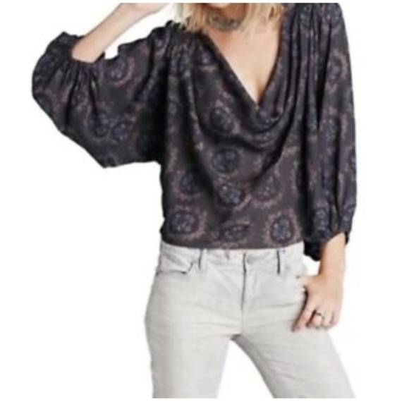 Free People Cowling Around Top in Midnight Small - Picture 1 of 12